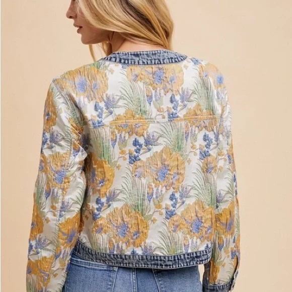 Annie Wear Floral Jacquard Denim Contrast Button Down Jacket - Picture 4 of 5